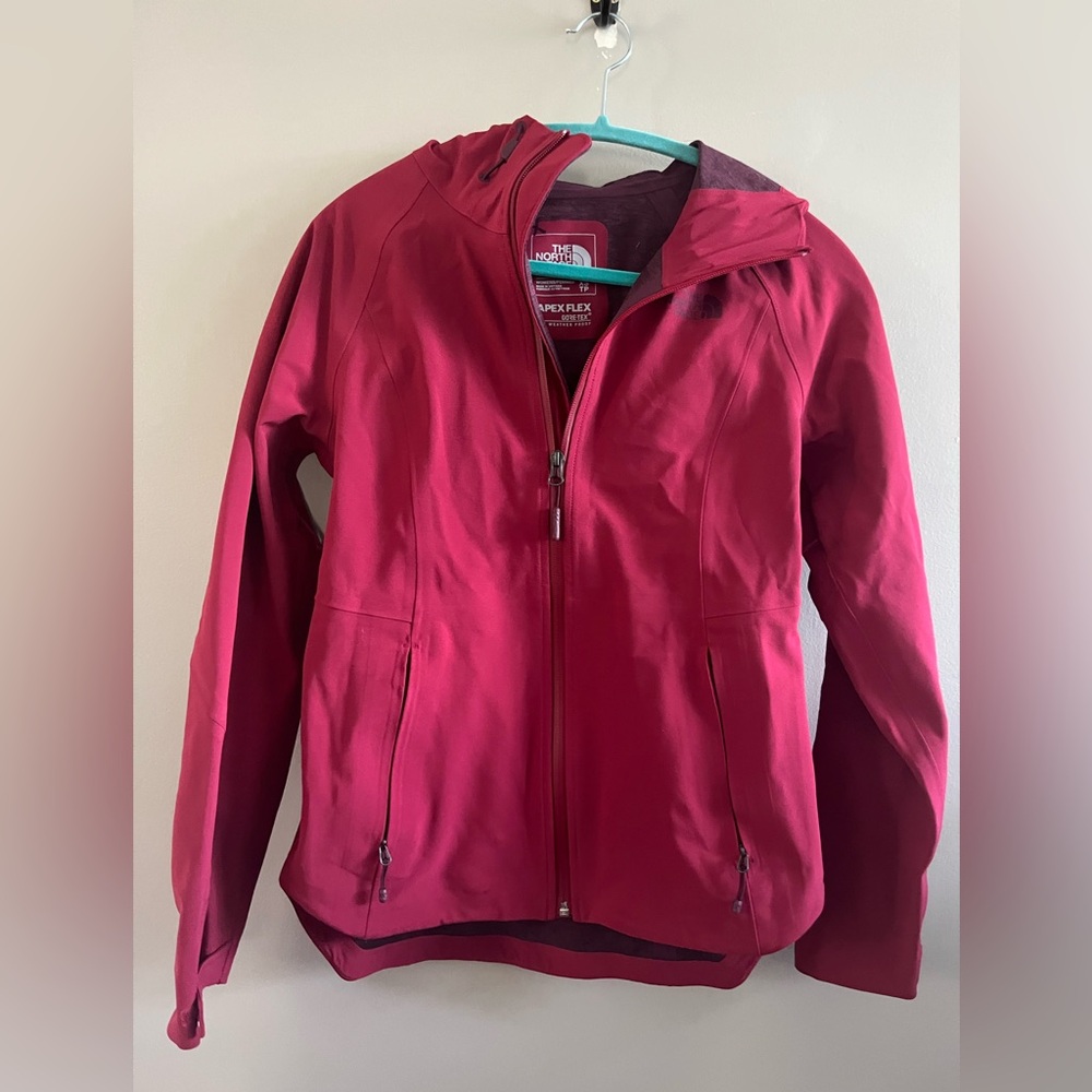 The North Face Women's Red GTX Rain/Snow Jacket